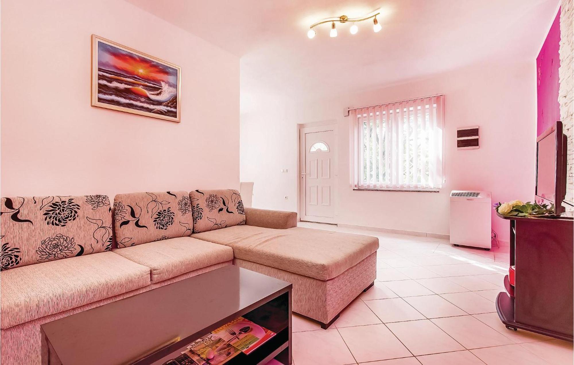 Awesome Apartment In Dobrinj With Wifi Екстер'єр фото